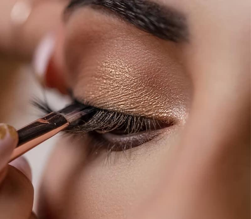 Experienced makeup artist surrey